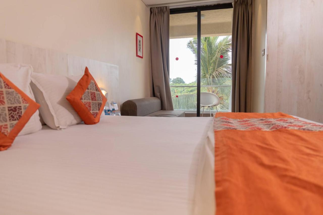 Hotel Citrus Prime Candolm, Goa Кандолим Екстериор снимка